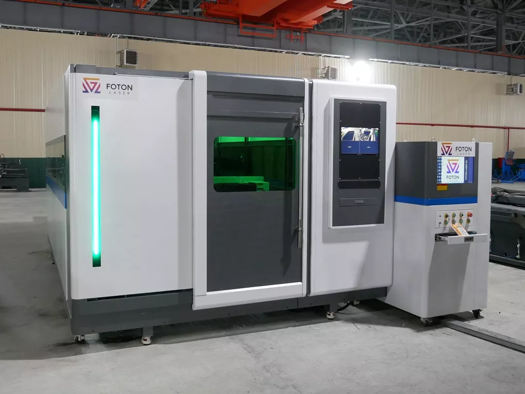 FL-L1560FH-4000-Raycus Лазерный станок для раскроя листового металла с кабинетной защитой