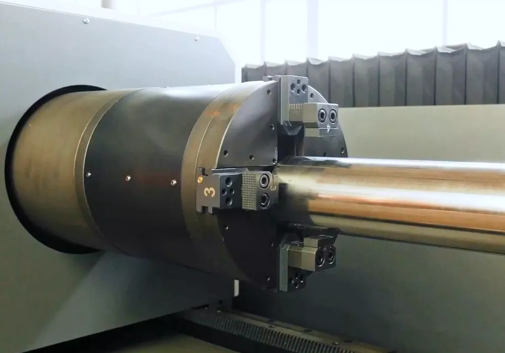 FL-L2060FR-12000-D220-IPG Лазерный станок для резки листового металла и труб